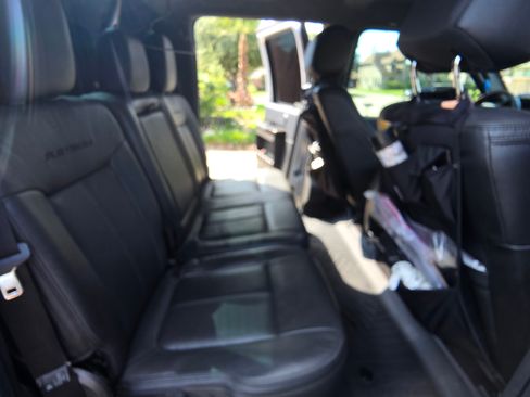 Used 2015 Ford F250 Platinum image 10