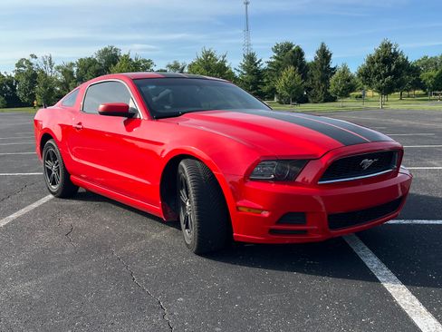 Used 2014 Ford Mustang Coupe RWD image 1