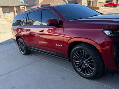 Used 2023 Cadillac Escalade ESV V