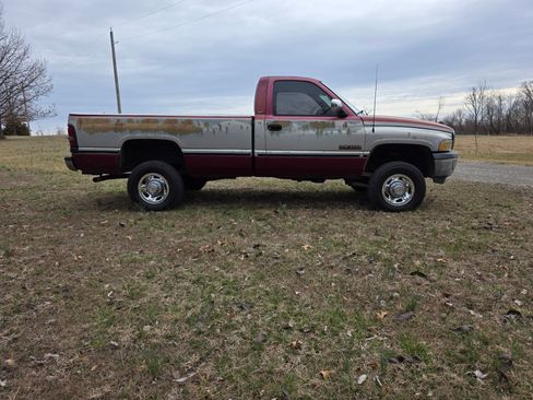 Used 1996 Dodge Ram 2500 Truck 4x4 Regular Cab image 2