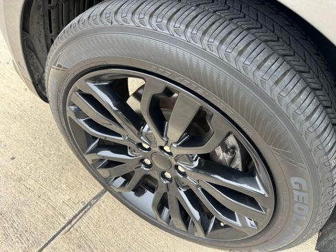 Used 2018 Land Rover Range Rover Sport HSE image 15