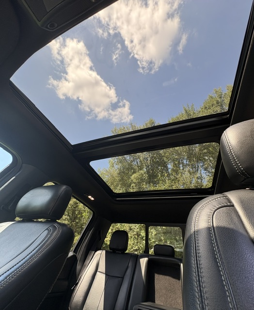 Used 2019 Ford F150 Lariat w/ Equipment Group 502A Luxury AWD/4WD image 25