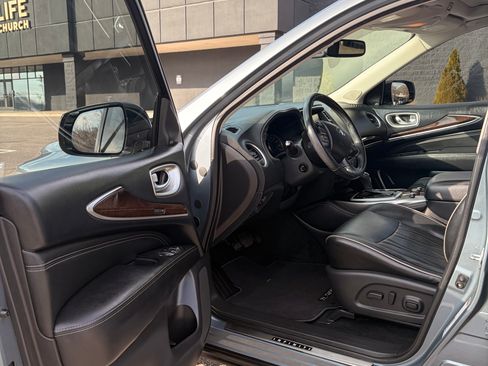 Used 2017 INFINITI QX60 Luxe w/ Deluxe Technology Package image 5