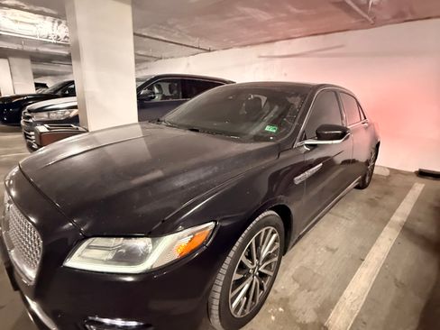 Used 2019 Lincoln Continental Select image 12