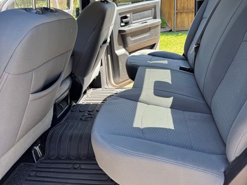 Used 2013 RAM 2500 Tradesman w/ Chrome Appearance Group image 14