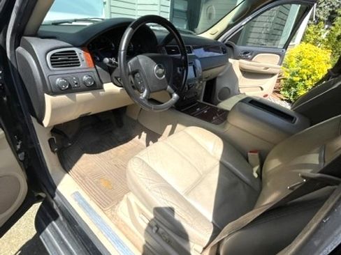 Used 2008 Chevrolet Avalanche LTZ w/ LTZ Preferred Equipment Group image 10