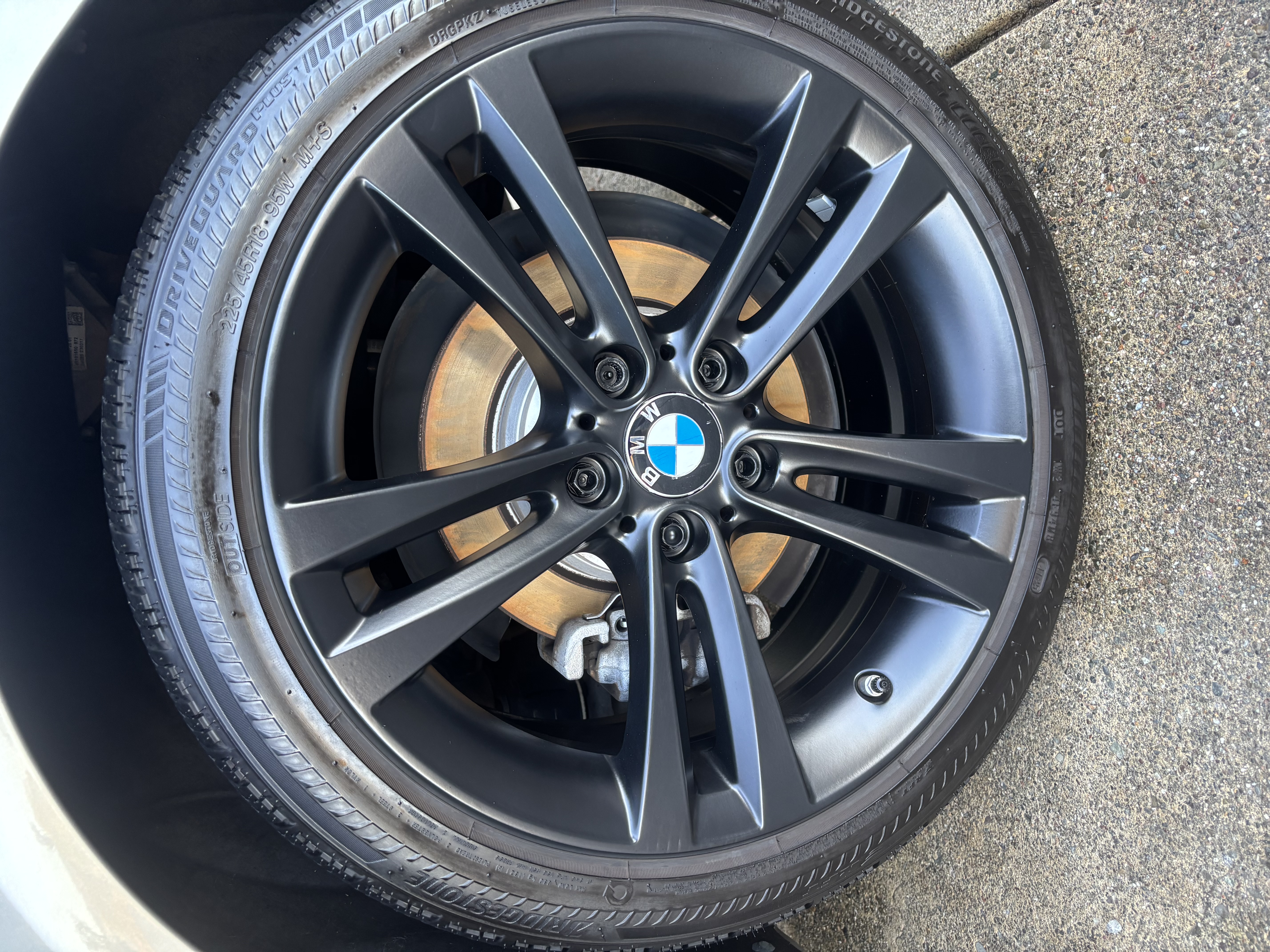 Used 2017 BMW 330i xDrive Wagon AWD/4WD image 16