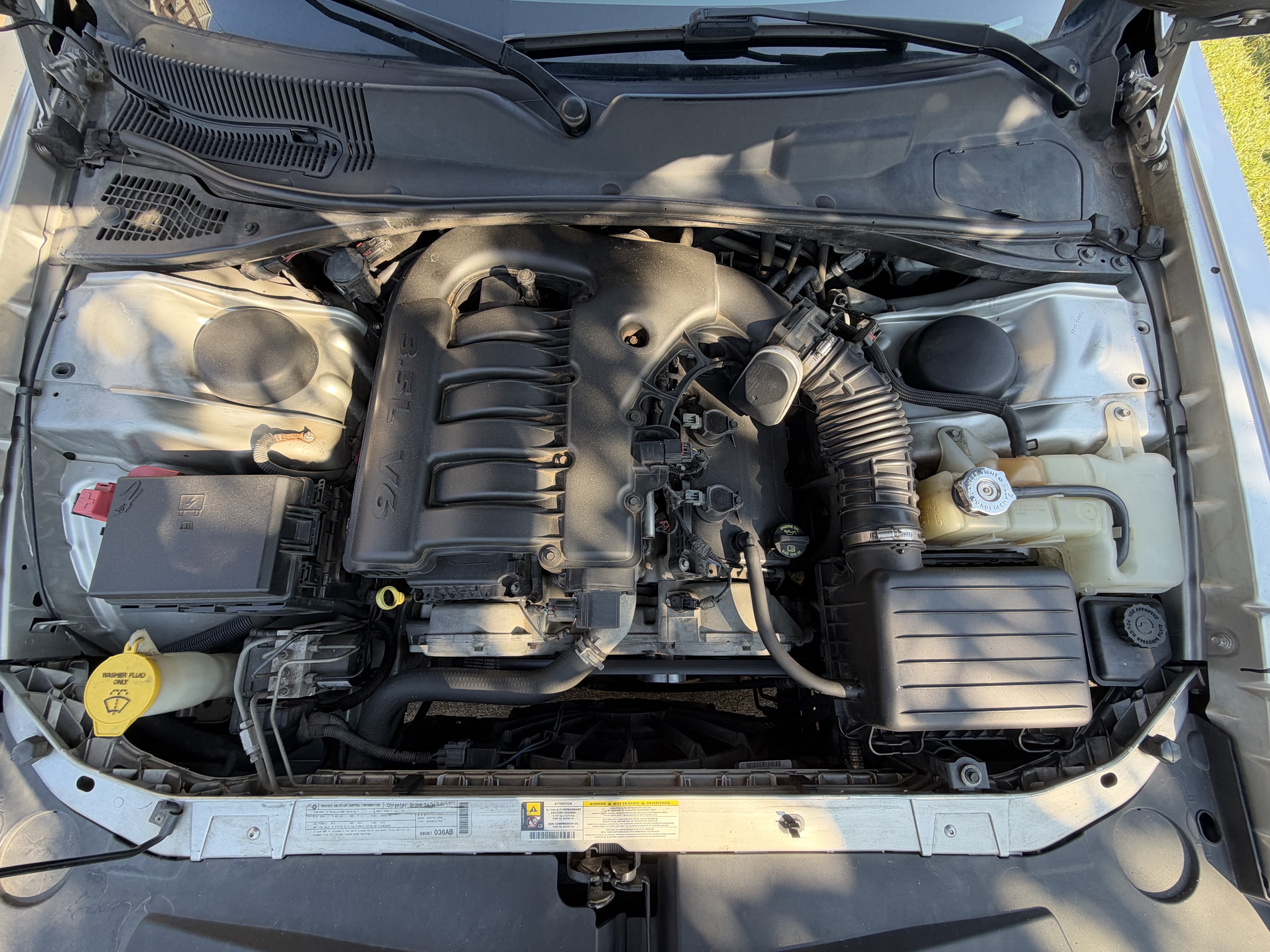 Used 2010 Dodge Challenger SE RWD image 21