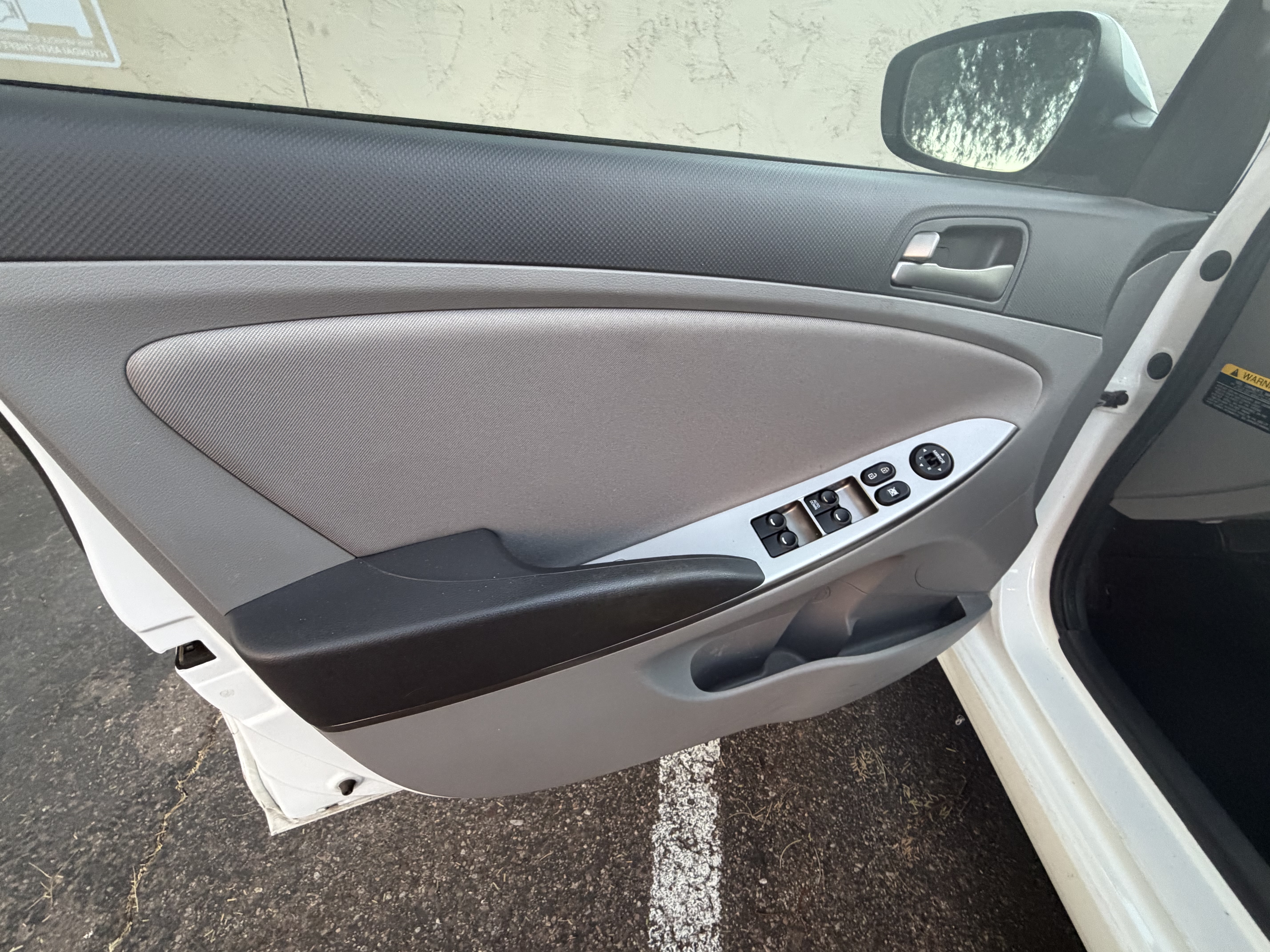Used 2016 Hyundai Accent SE FWD image 8