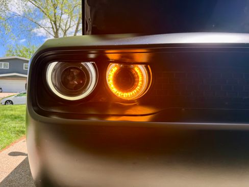Used 2015 Dodge Challenger SRT Hellcat RWD image 12