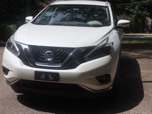 Used 2018 Nissan Murano SL w/ Cargo Package FWD image 4