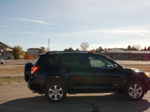 Used 2010 Toyota RAV4 Limited image 10