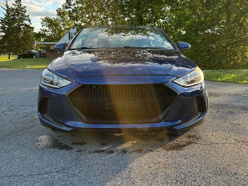 Used 2017 Hyundai Elantra SE FWD image 4