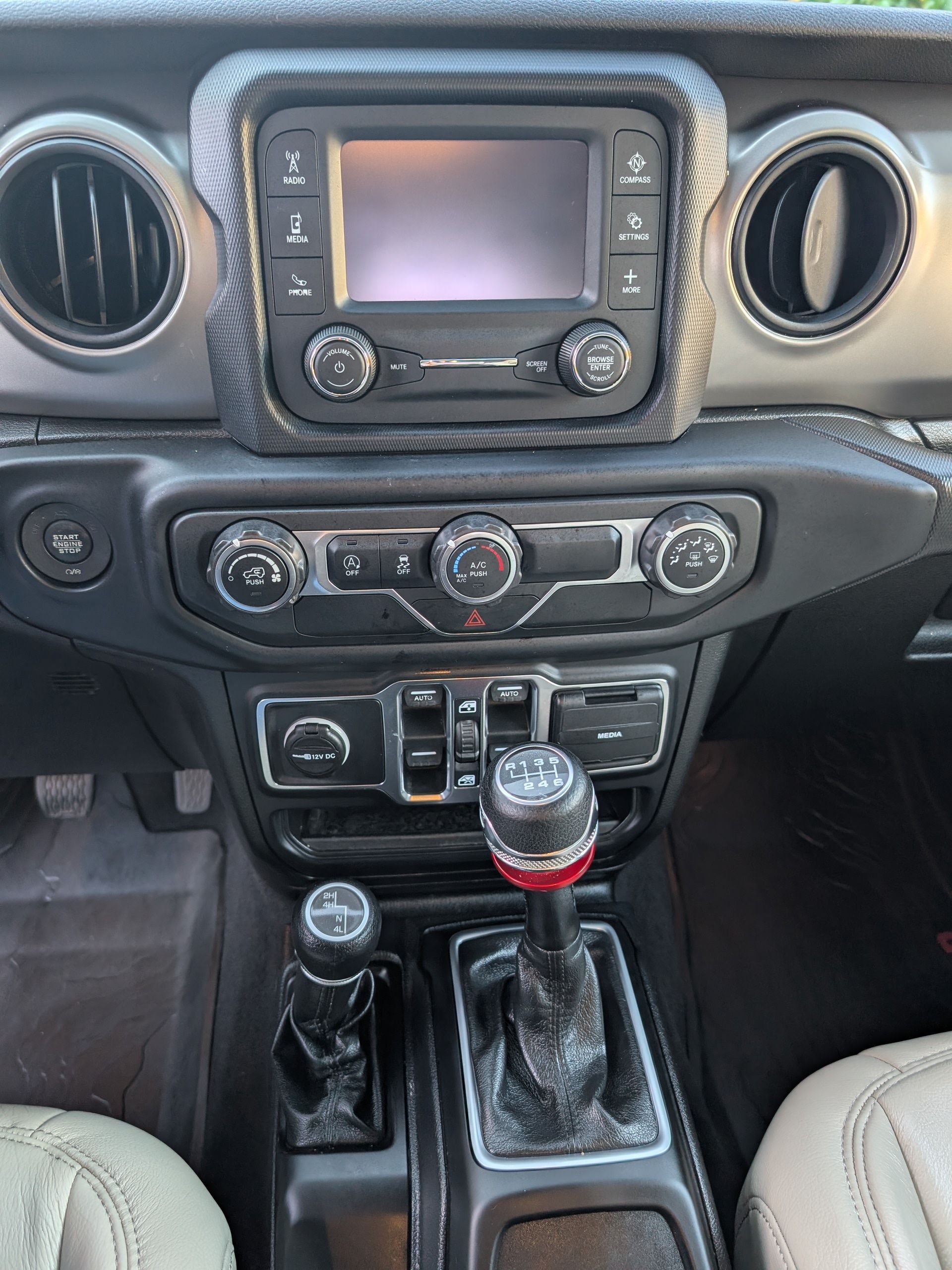 Used 2019 Jeep Wrangler Unlimited Sport S AWD/4WD image 8