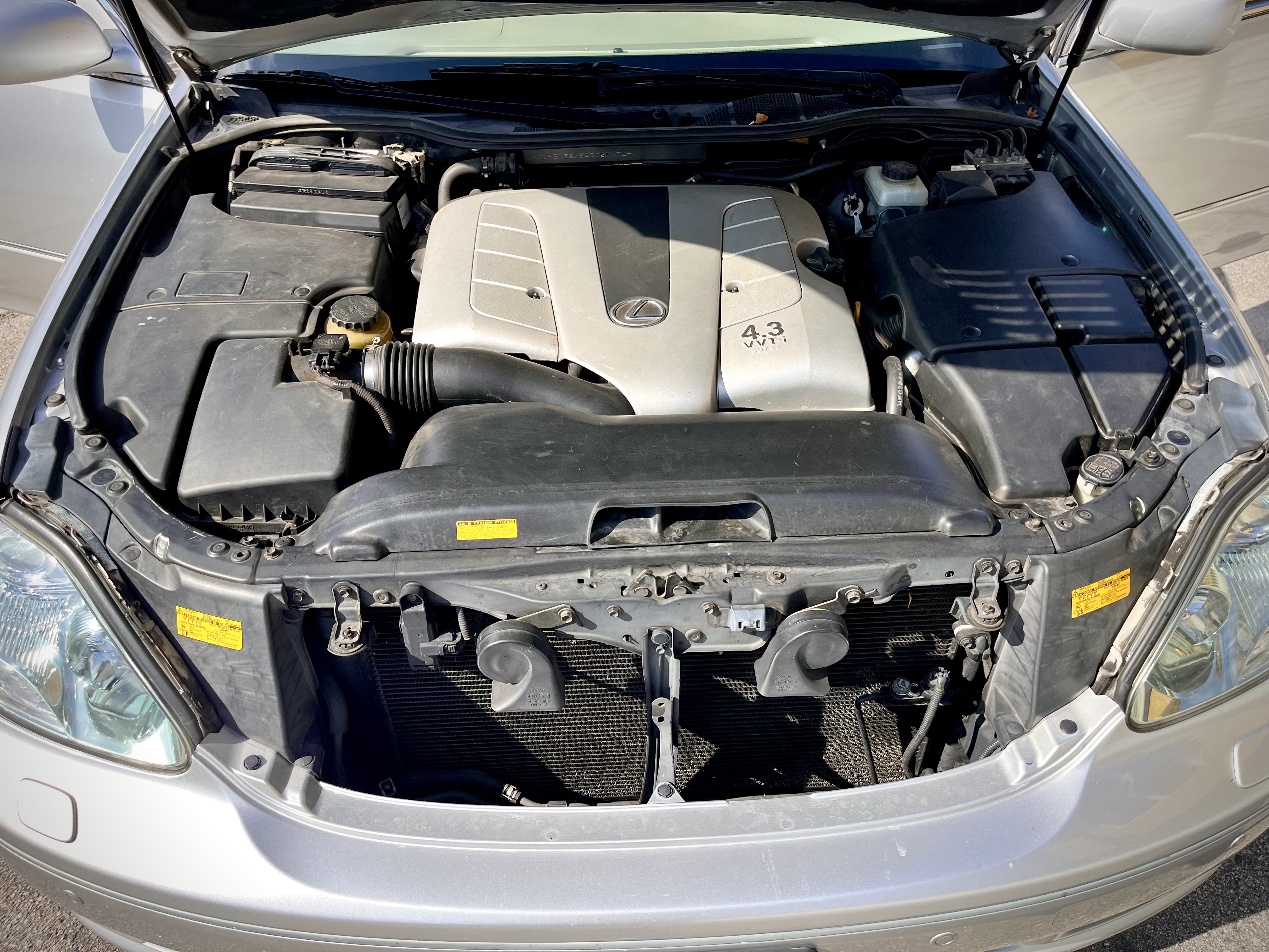 Used 2004 Lexus LS 430 RWD image 16
