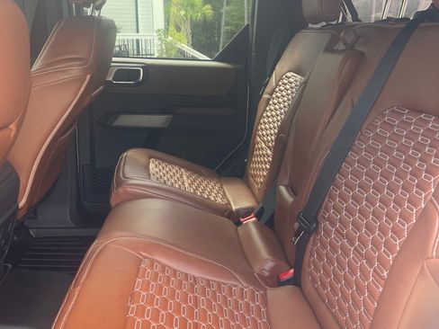 Used 2023 Ford Bronco Outer Banks image 12