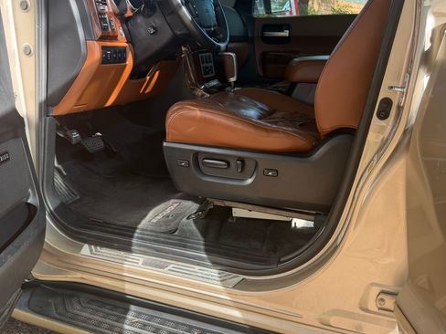 Used 2008 Toyota Sequoia Platinum AWD/4WD image 4