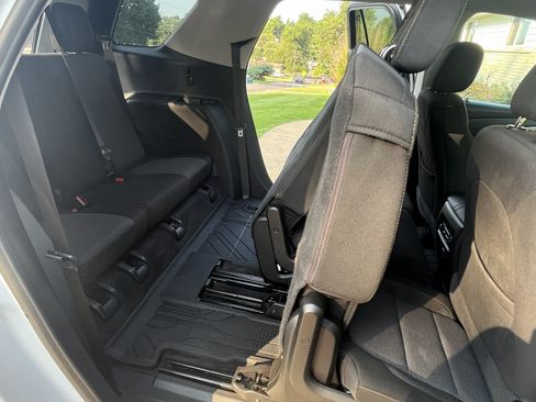 Used 2018 Chevrolet Traverse LS w/ LPO, Floor Liner Package FWD image 16