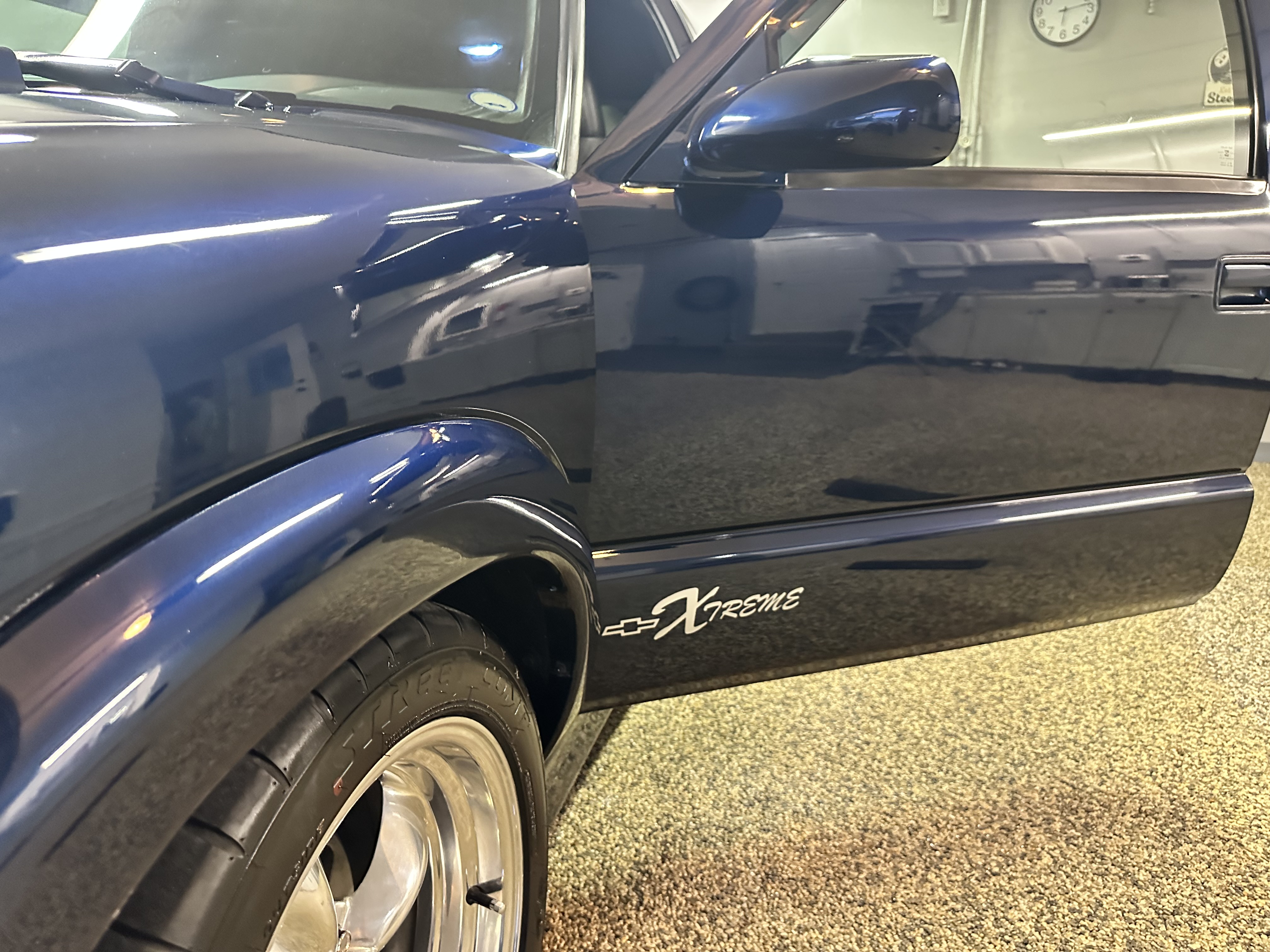 Used 2002 Chevrolet Blazer Xtreme w/ Preferred Equipment Group RWD image 22