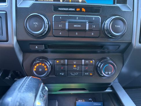 Used 2015 Ford F150 XLT w/ Equipment Group 302A Luxury AWD/4WD image 14