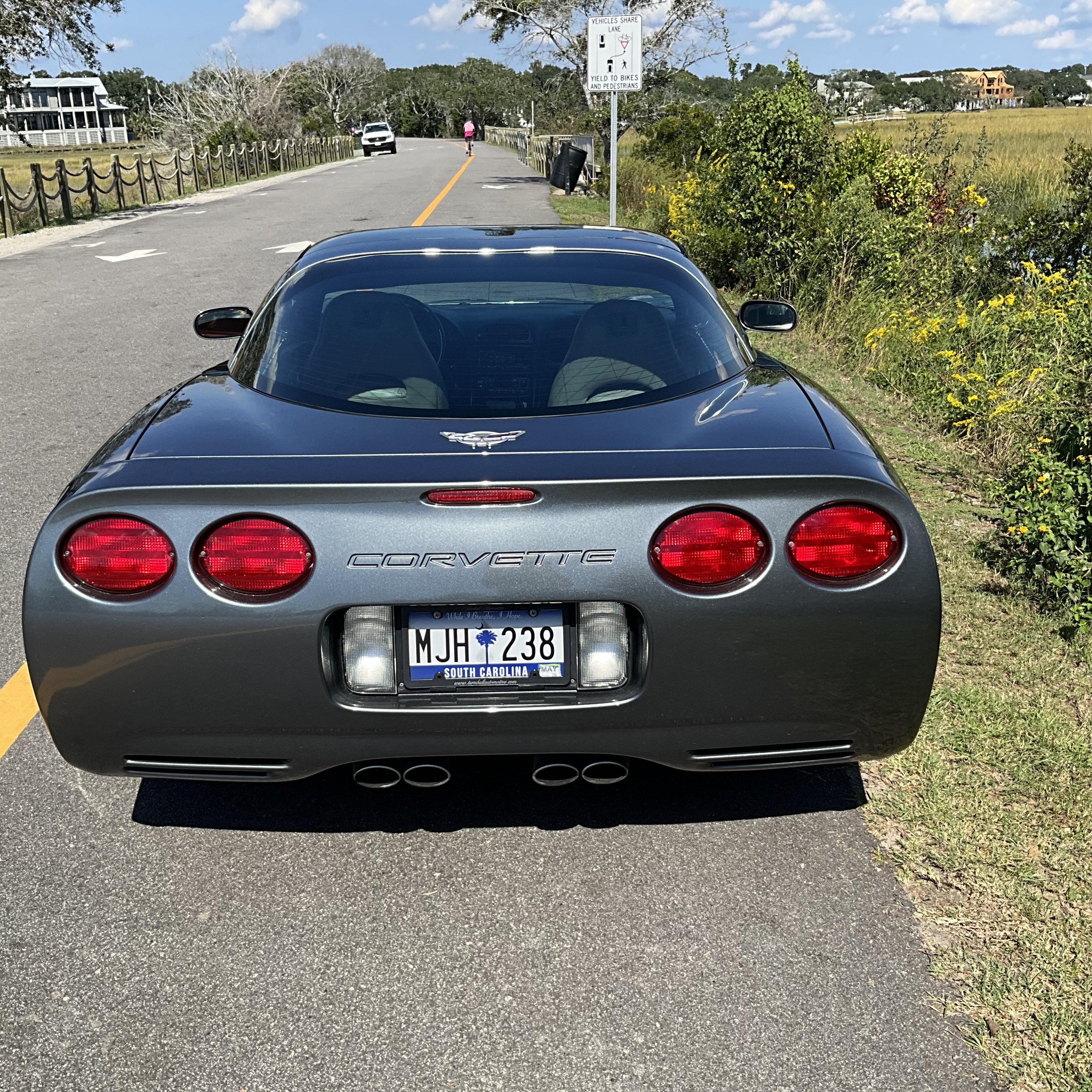 Used 2003 Chevrolet Corvette Coupe w/ Preferred Equipment Group RWD image 9
