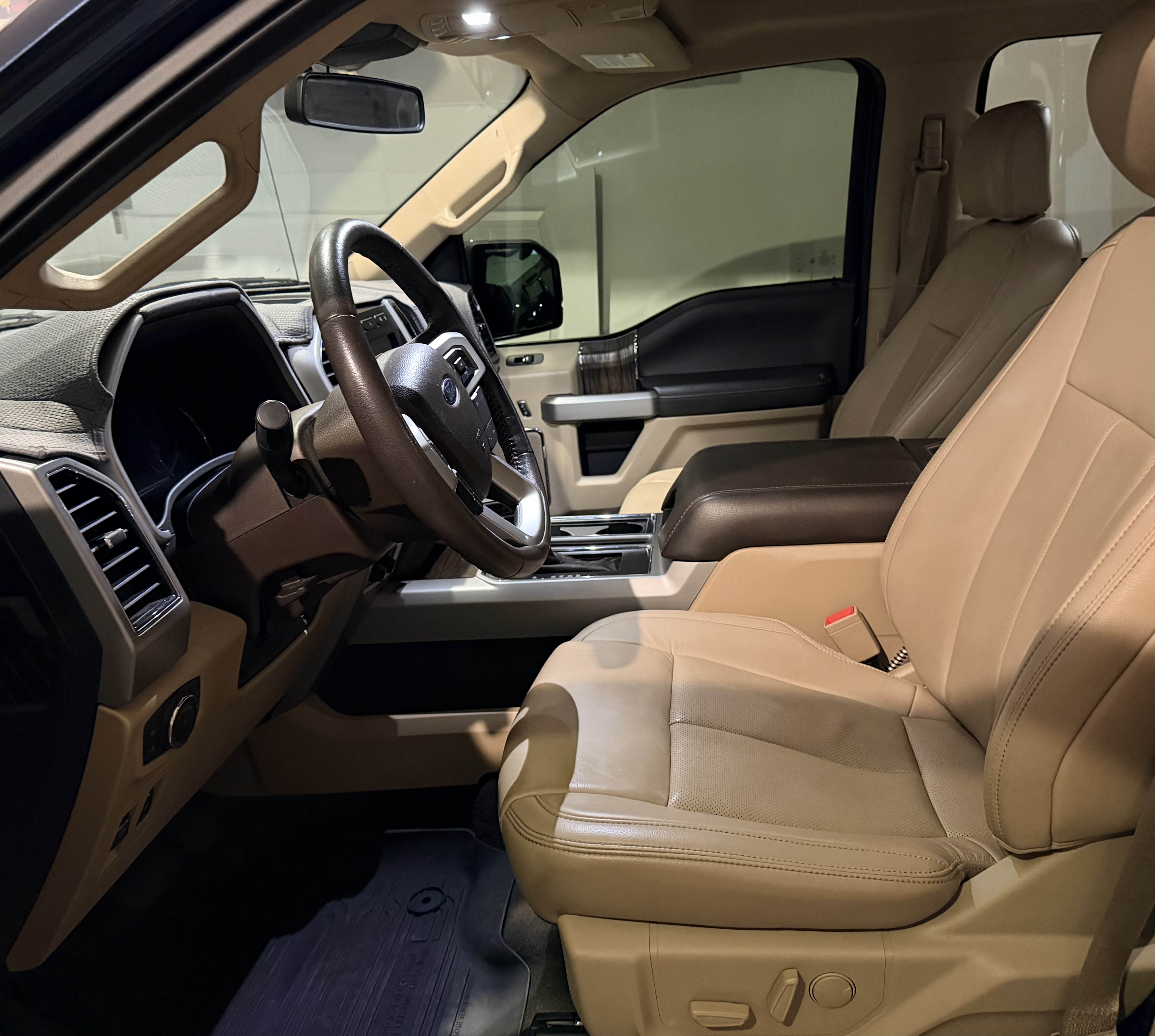 Used 2020 Ford F150 Lariat AWD/4WD image 13