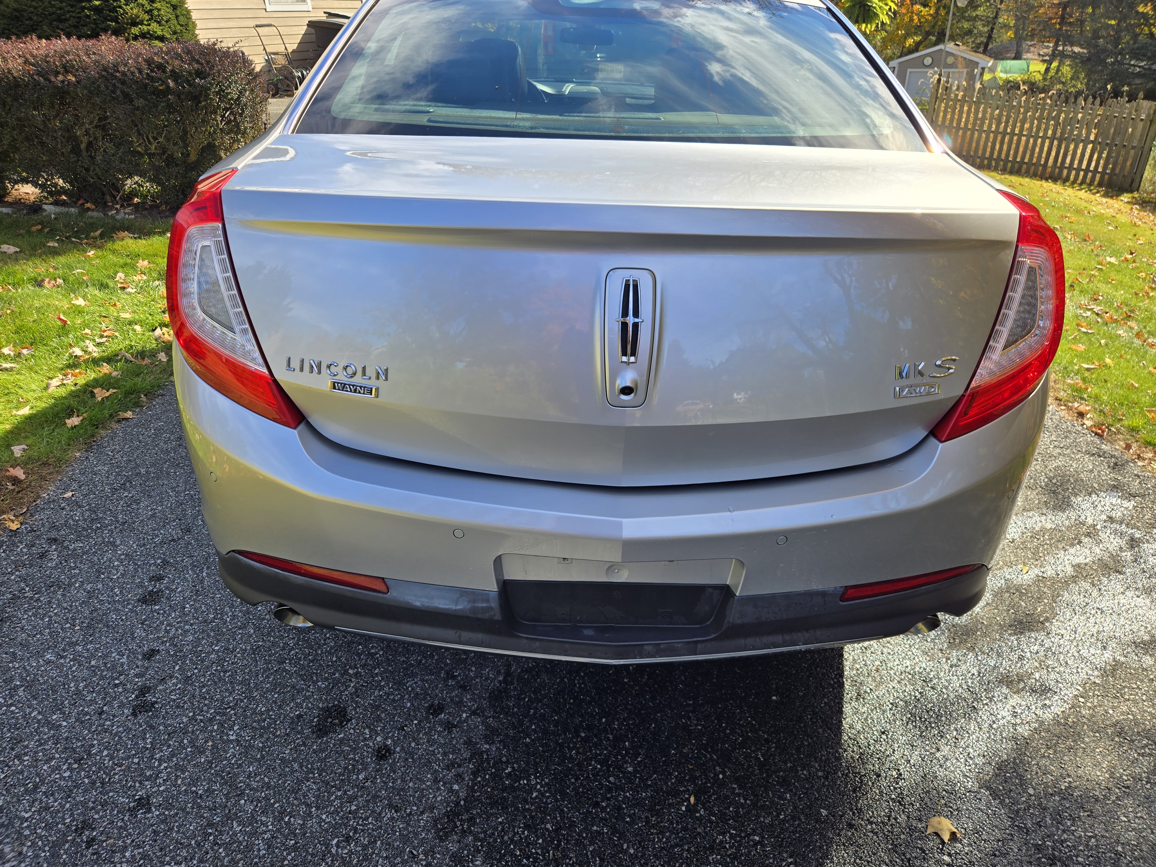 Used 2013 Lincoln MKS AWD image 8