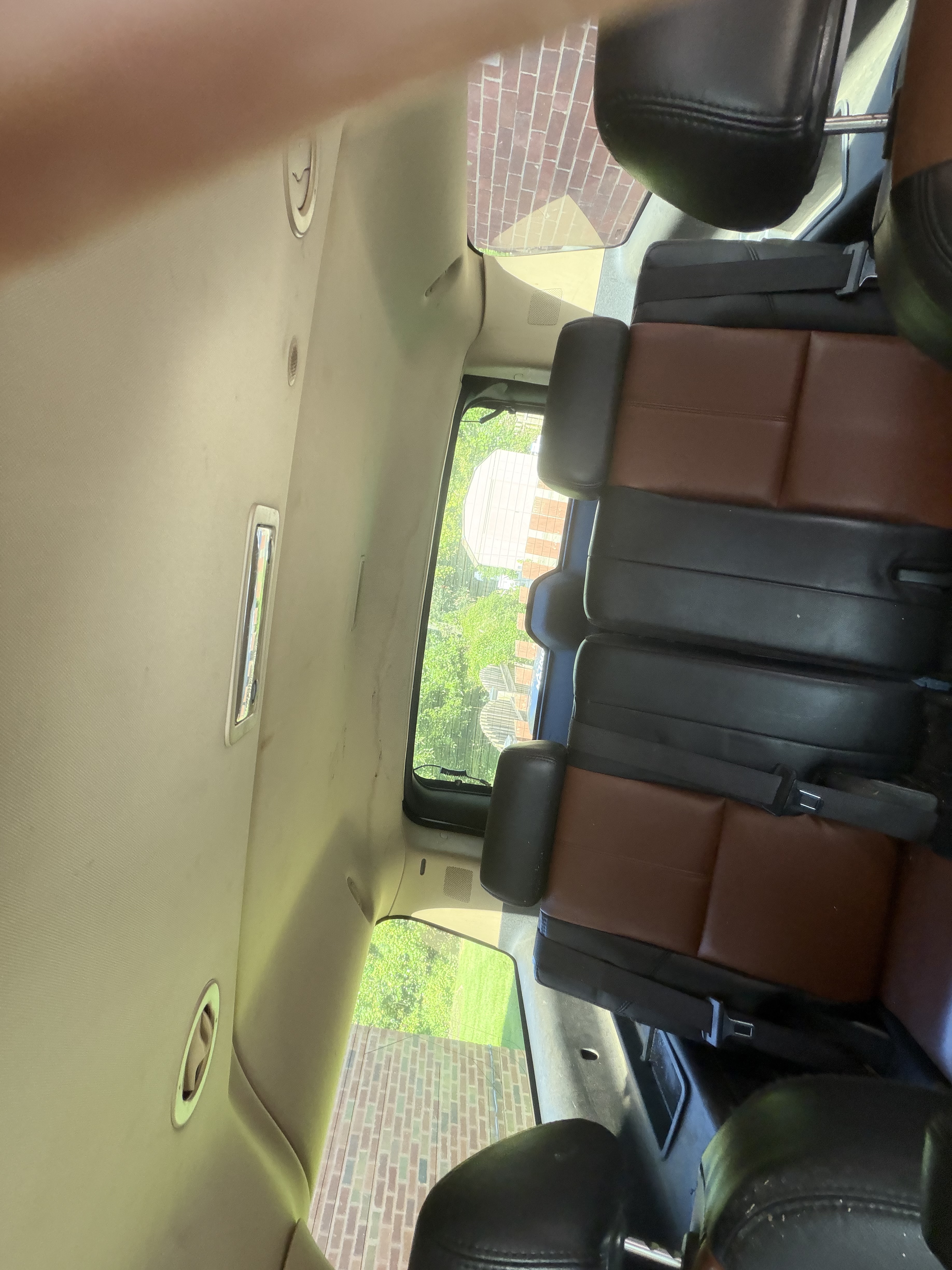 Used 2007 Chevrolet Suburban LT w/ LT Preferred Equipment Group AWD/4WD image 8
