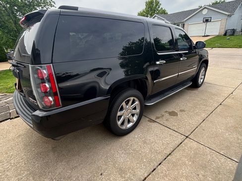 Used 2013 GMC Yukon XL Denali AWD/4WD image 4