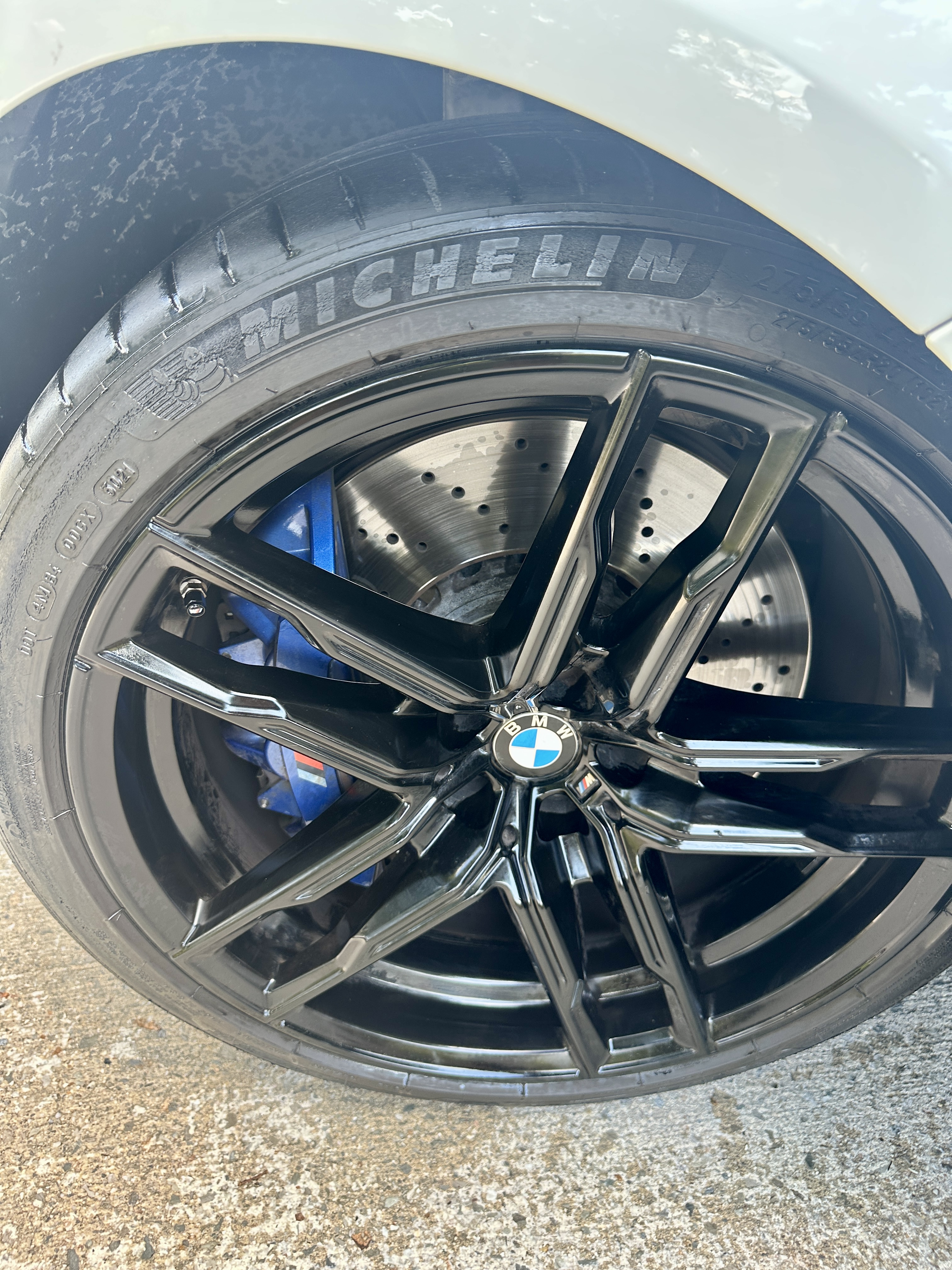 Used 2020 BMW M8 Competition w/ M Carbon Exterior Package AWD/4WD image 21