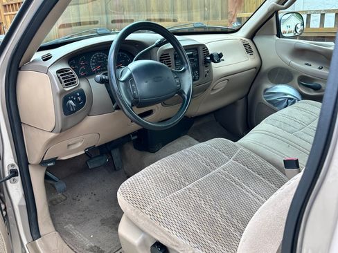 Used 1997 Ford F150 2WD Regular Cab image 2