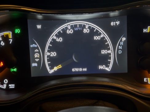 Used 2018 Jeep Grand Cherokee Limited image 10