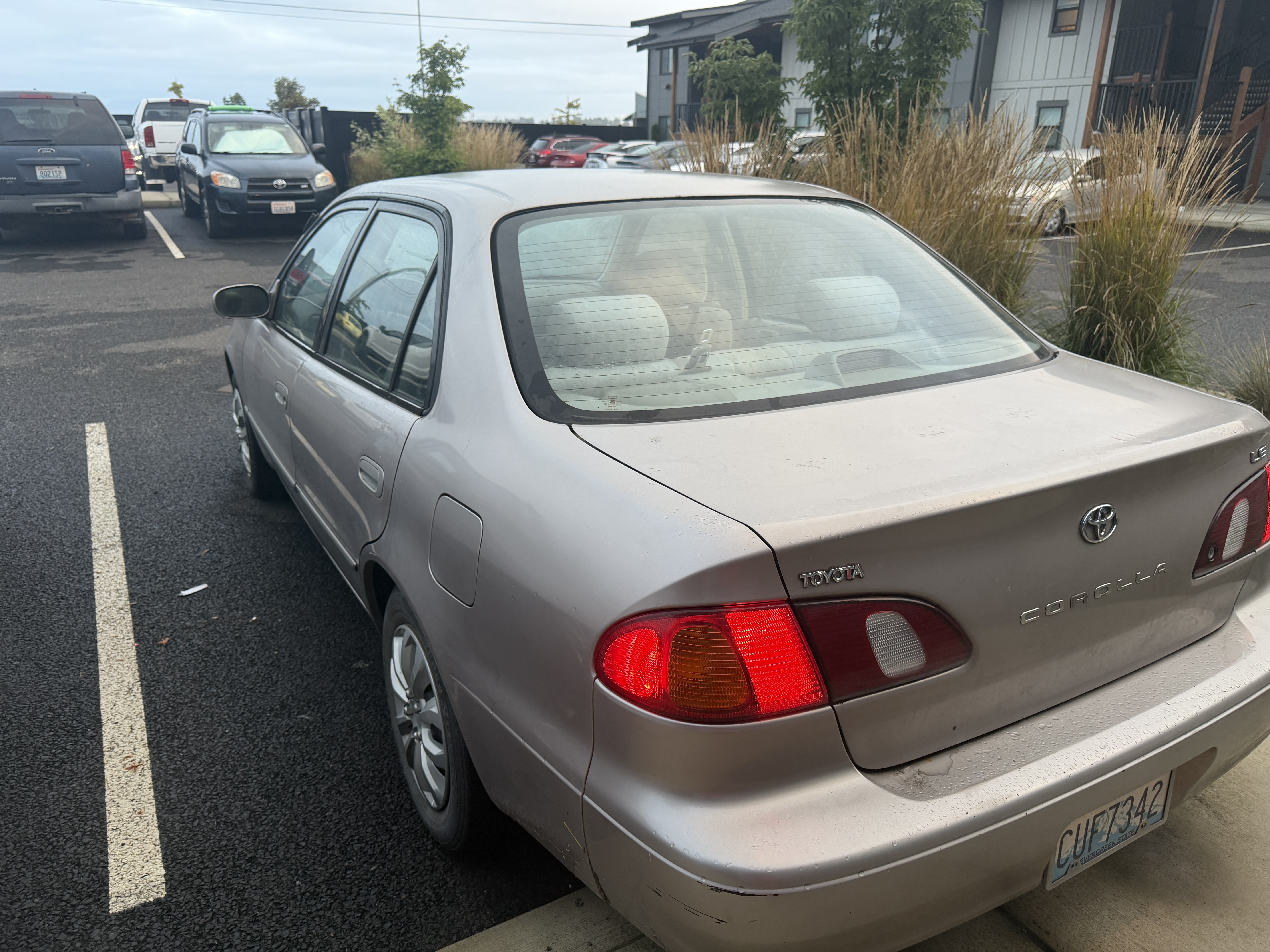 Used 1998 Toyota Corolla LE FWD image 4