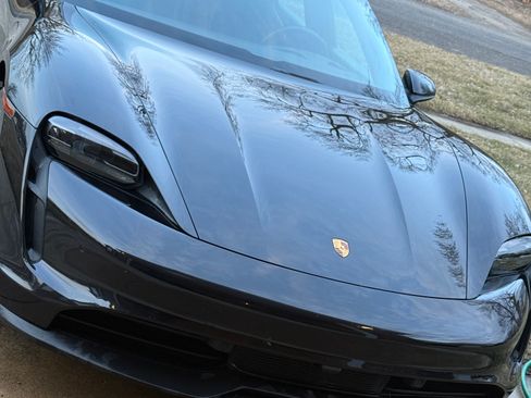 Used 2021 Porsche Taycan Sedan 4D image 9