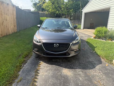 Used 2018 MAZDA MAZDA3 Sport FWD image 15