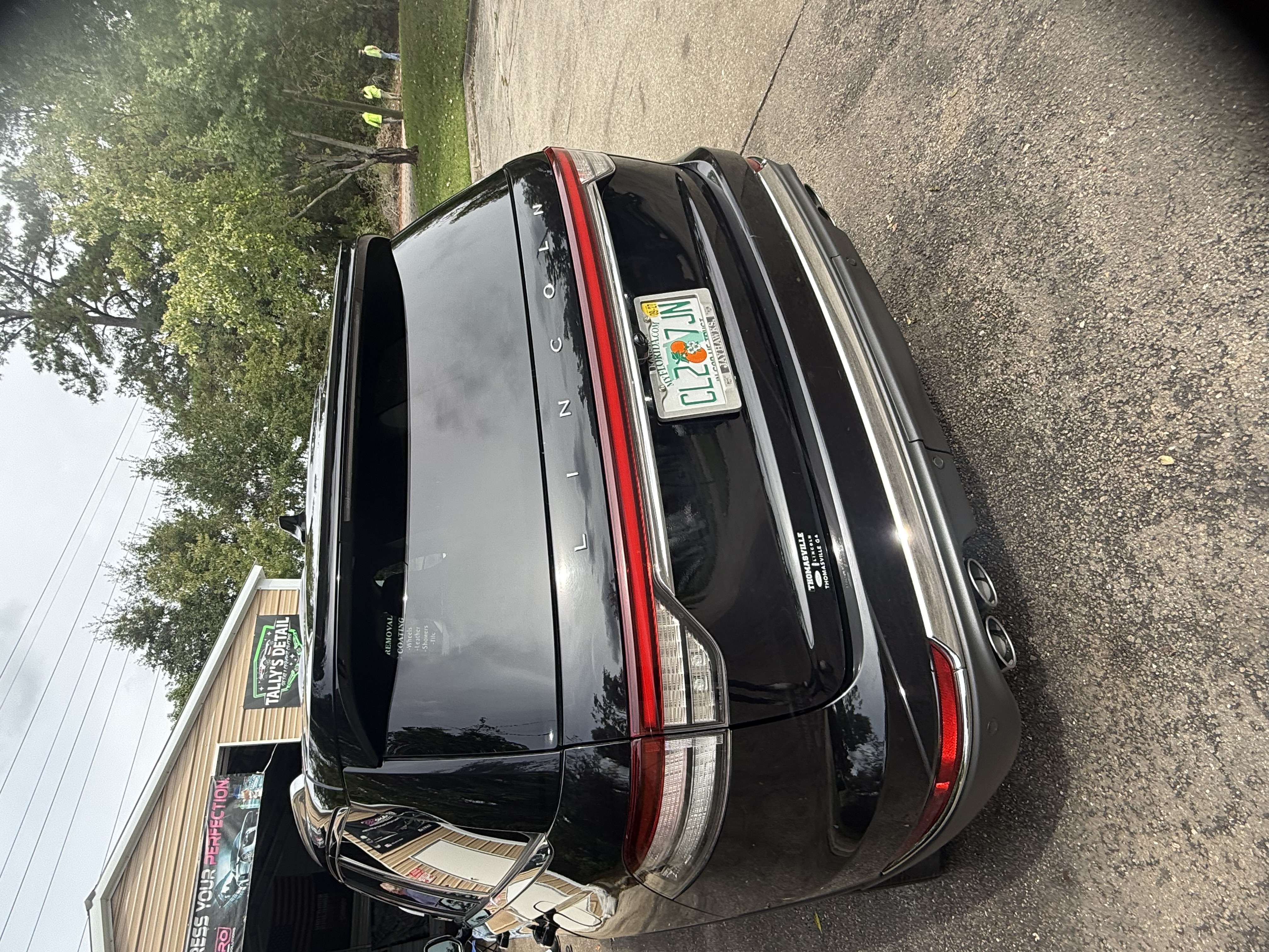 Used 2020 Lincoln Aviator Reserve w/ Equipment Group 202A AWD/4WD image 2