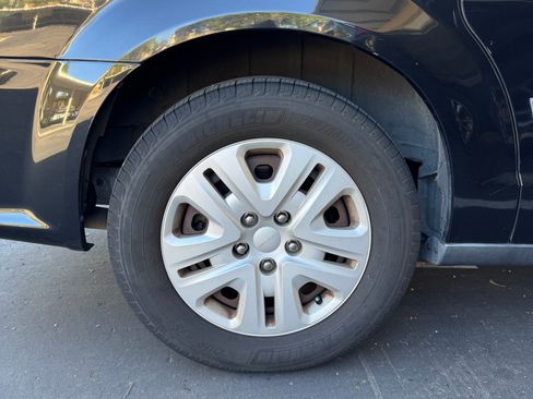 Used 2014 Dodge Grand Caravan American Value Package image 6