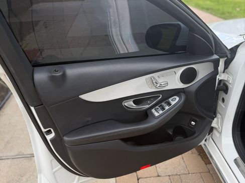 Used 2019 Mercedes-Benz C 300 Sedan image 8