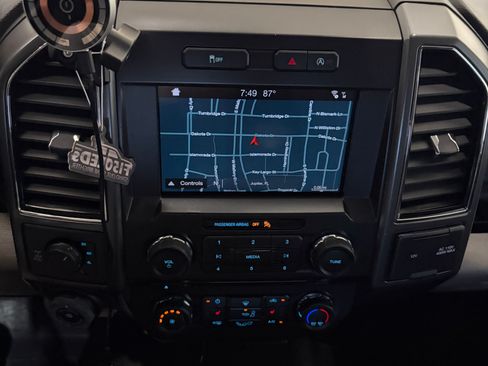 Used 2018 Ford F150 XLT w/ Equipment Group 302A Luxury AWD/4WD image 14