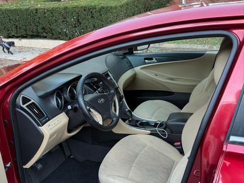 Used 2011 Hyundai Sonata GLS FWD image 12