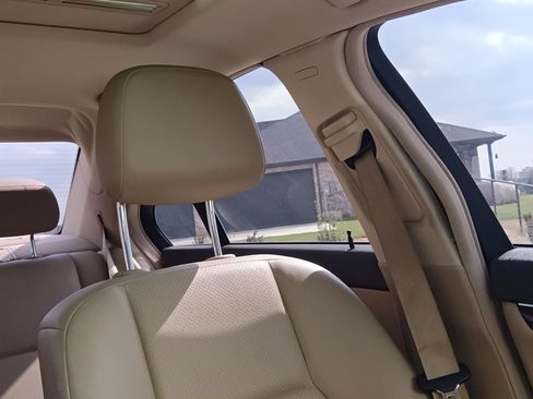 Used 2011 Mercedes-Benz C 300 Sedan w/ Premium 1 Pkg image 17