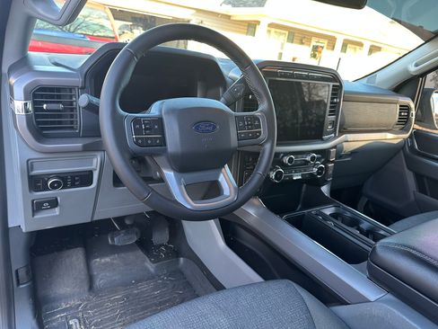 Used 2024 Ford F150 XLT w/ FX4 Off-Road Package image 4