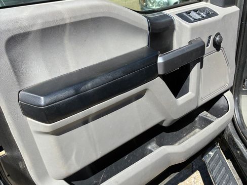Used 2015 Ford F150 XLT w/ Equipment Group 301A Mid AWD/4WD image 12