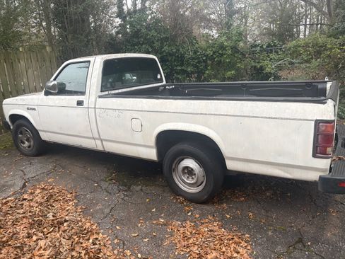 Used 1992 Dodge Dakota 2WD Regular Cab image 2