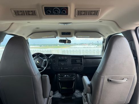 Used 2021 Chevrolet Express 2500 LS w/ Driver Convenience Package RWD image 14