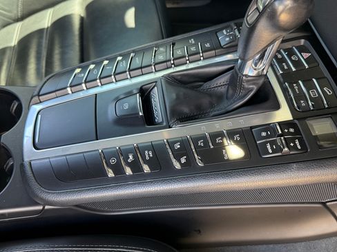 Used 2017 Porsche Macan Turbo AWD/4WD image 20