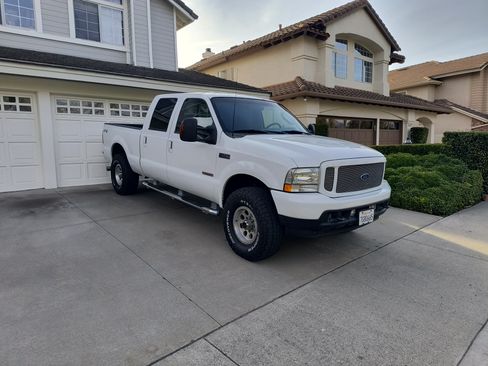 Used 2003 Ford F250 XLT image 5