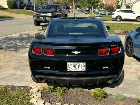 Used 2010 Chevrolet Camaro SS w/ RS Package image 5