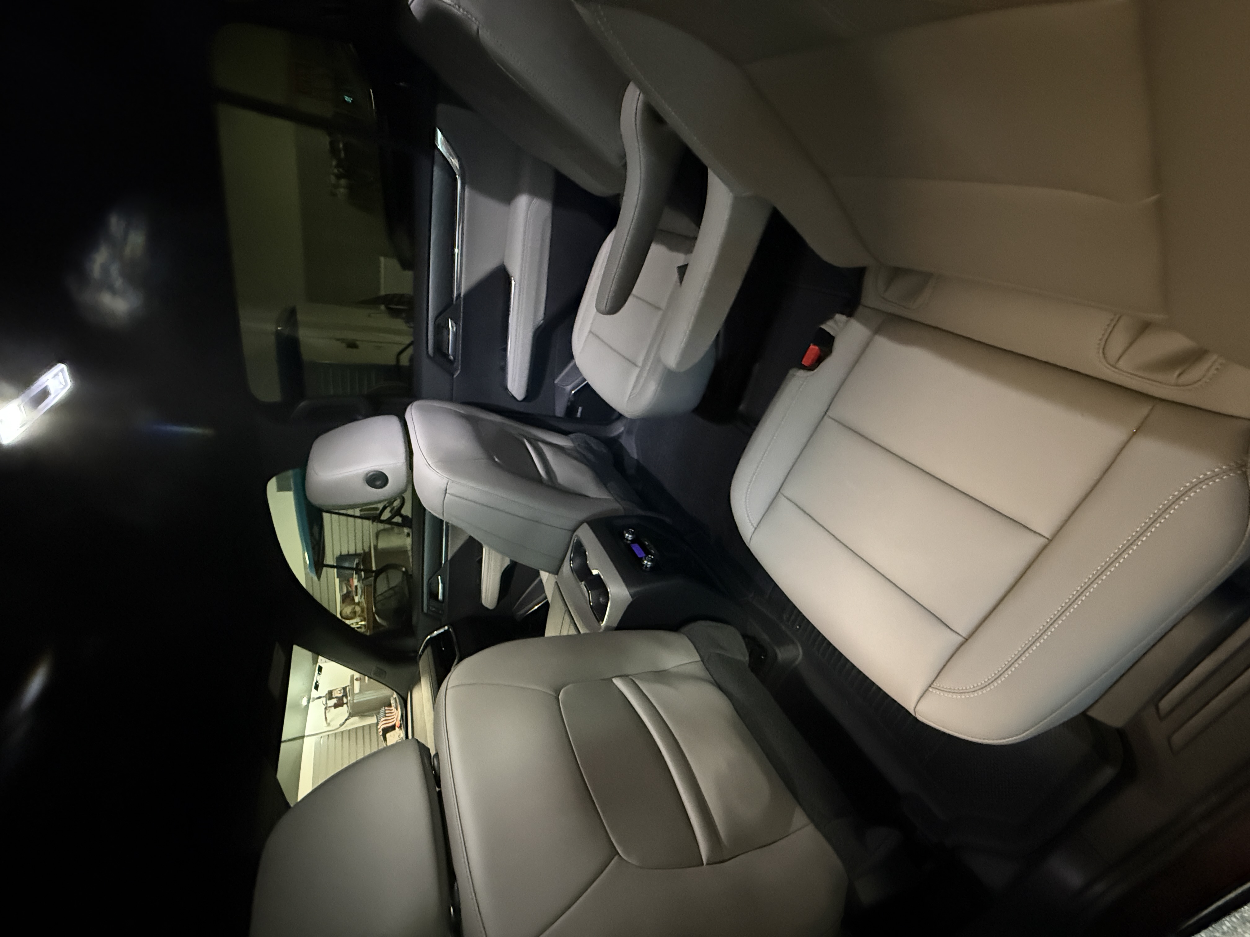 Used 2024 GMC Acadia Elevation FWD image 6