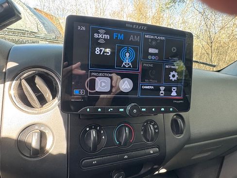 Used 2004 Ford F150 XLT image 14